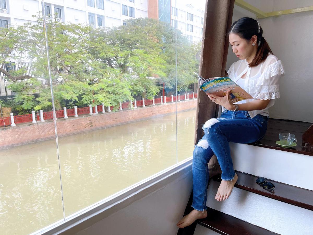 Lively And Cozy Canal House ,Entire House バンコク都 エクステリア 写真
